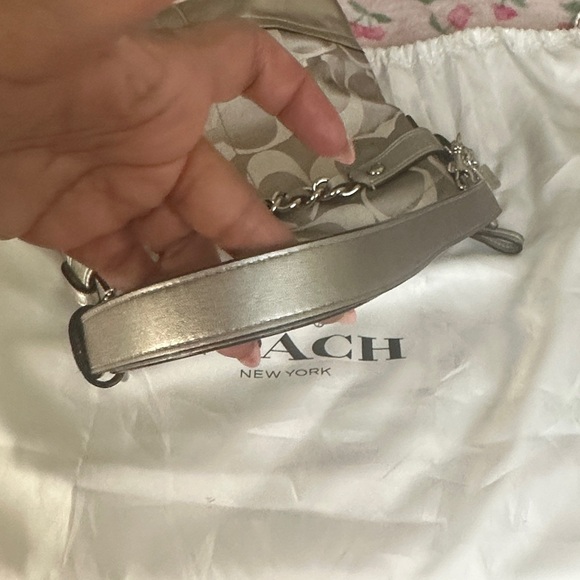 Coach Silver Bag - Picture 4 of 12